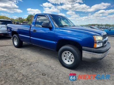 Czwarte zdjęcie samochodu z boku: 2003 CHEVROLET SILVERADO K1500 VIN:1GCEK14V23E226821 - miniatura