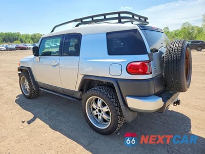 Drugie zdjęcie samochodu z przodu: 2007 TOYOTA FJ CRUISER BASE VIN:JTEBU11F870038832 - miniatura