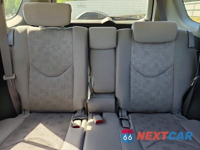 Zdjęcie 10 z 13 samochodu: 2011 TOYOTA RAV4 BASE VIN:JTMZF4DV3B5035964 - miniatura
