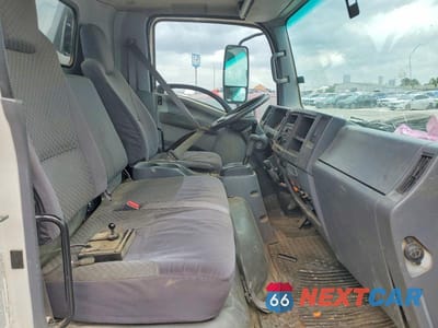 Zdjęcie 10 z 12 samochodu: 2012 ISUZU NPR HD BOX TRUCK VIN:54DC4W1B6CS803694 - miniatura