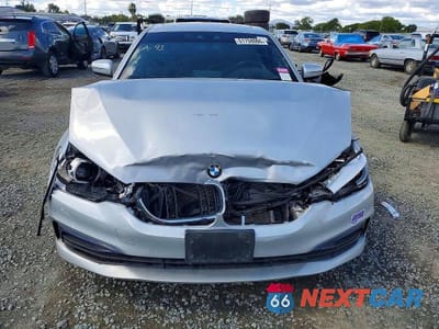 Piąte zdjęcie samochodu w środku: 2019 BMW 530E VIN:WBAJA9C57KB254371 - miniatura