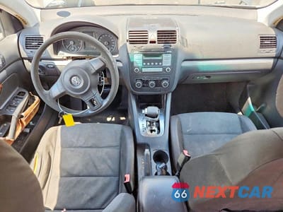 Zdjęcie 8 z 12 samochodu: 2010 VOLKSWAGEN JETTA S VIN:3VWJX7AJ9AM102537 - miniatura