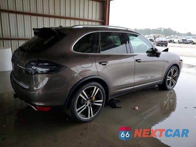 Trzecie zdjęcie samochodu z tyłu: 2014 PORSCHE CAYENNE S VIN:WP1AB2A26ELA59102 - miniatura