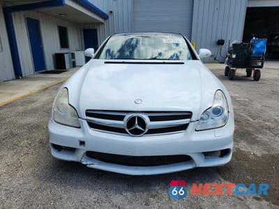 Piąte zdjęcie samochodu w środku: 2008 MERCEDES-BENZ CLS 550 VIN:WDDDJ72X68A135898 - miniatura