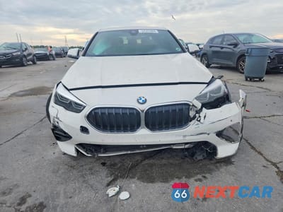 Piąte zdjęcie samochodu w środku: 2021 BMW 228XI VIN:WBA73AK04M7G72293 - miniatura