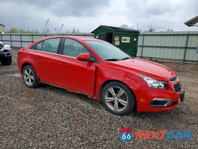 Czwarte zdjęcie samochodu z boku: 2015 CHEVROLET CRUZE LT VIN:1G1PE5SBXF7224736 - miniatura