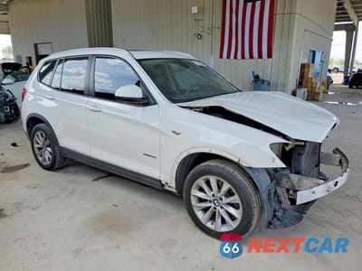 Czwarte zdjęcie samochodu z boku: 2017 BMW X3 XDRIVE28I VIN:5UXWX9C38H0T21181 - miniatura