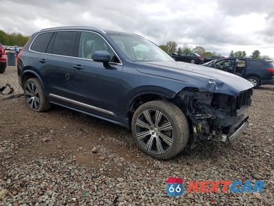 Czwarte zdjęcie samochodu z boku: 2023 VOLVO XC90 PLUS VIN:YV4H600N0P1919382 - miniatura