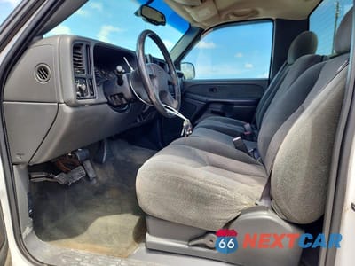 Zdjęcie 7 z 12 samochodu: 2003 CHEVROLET SILVERADO C1500 VIN:1GCEC14V93Z276380 - miniatura