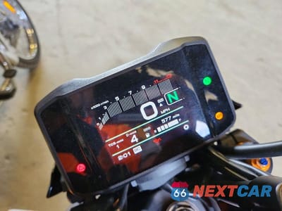 Zdjęcie 7 z 9 samochodu: 2022 YAMAHA MT09 D VIN:JYARN72E8NA000898 - miniatura