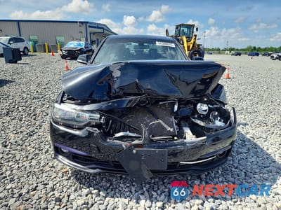 Piąte zdjęcie samochodu w środku: 2016 BMW 328 XI SULEV VIN:WBA8E3C50GK503049 - miniatura