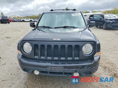 Piąte zdjęcie samochodu w środku: 2014 JEEP PATRIOT LATITUDE VIN:1C4NJPFA6ED889298 - miniatura