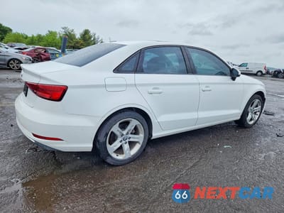 Trzecie zdjęcie samochodu z tyłu: 2018 AUDI A3 PREMIUM VIN:WAUAUGFF8J1045760 - miniatura
