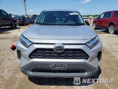 Piąte zdjęcie samochodu w środku: 2023 TOYOTA RAV4 LE VIN:2T3H1RFV8PW246629 - miniatura