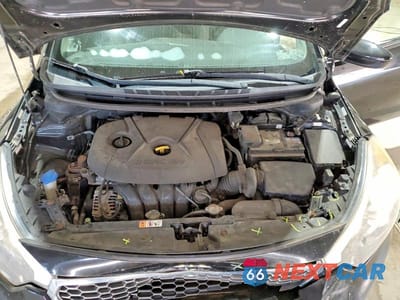 Zdjęcie 11 z 12 samochodu: 2016 KIA FORTE LX VIN:KNAFK4A69G5540049 - miniatura