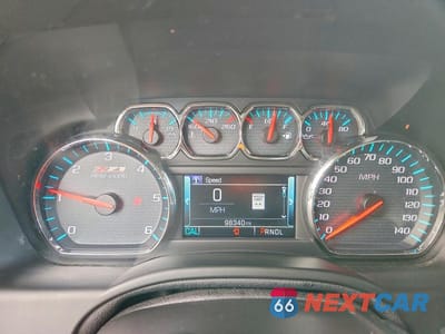 Zdjęcie 9 z 13 samochodu: 2018 CHEVROLET SUBURBAN K1500 LT VIN:1GNSKHKC2JR116992 - miniatura