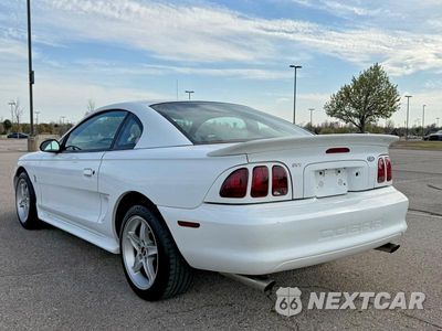 Trzecie zdjęcie samochodu z tyłu: 1997 FORD MUSTANG COBRA VIN:1FALP47V5VF111087 - miniatura