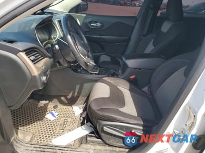 Zdjęcie 7 z 13 samochodu: 2015 JEEP CHEROKEE SPORT VIN:1C4PJMABXFW558527 - miniatura
