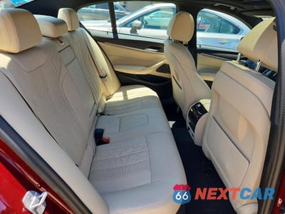 Zdjęcie 10 z 12 samochodu: 2023 BMW 530XE VIN:WBA33AG01PCM37995 - miniatura