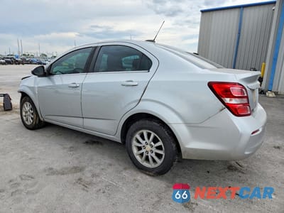 Drugie zdjęcie samochodu z przodu: 2018 CHEVROLET SONIC LT VIN:1G1JD5SH4J4129516 - miniatura