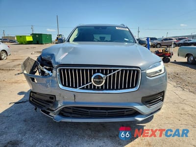 Piąte zdjęcie samochodu w środku: 2020 VOLVO XC90 T6 MOMENTUM VIN:YV4A22PKXL1604779 - miniatura