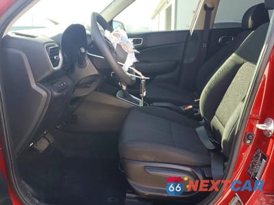 Zdjęcie 7 z 12 samochodu: 2021 HYUNDAI VENUE SE VIN:KMHRB8A38MU125962 - miniatura