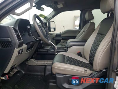 Zdjęcie 7 z 13 samochodu: 2022 FORD F350 SUPER DUTY VIN:1FT8X3BT2NEF19651 - miniatura