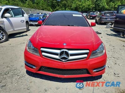Piąte zdjęcie samochodu w środku: 2013 MERCEDES-BENZ C 350 4MATIC VIN:WDDGJ8JB0DG039460 - miniatura