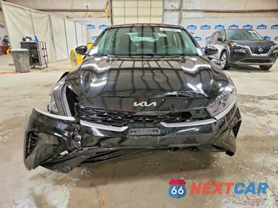 Piąte zdjęcie samochodu w środku: 2024 KIA FORTE LXS VIN:3KPF24AD1RE789664 - miniatura
