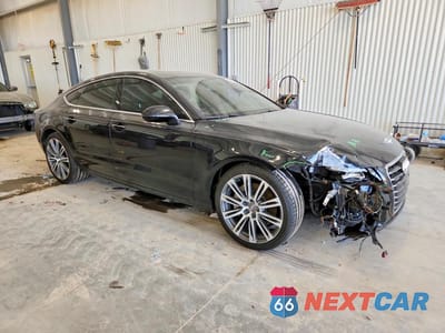 Czwarte zdjęcie samochodu z boku: 2014 AUDI A7 PREMIUM PLUS VIN:WAUWGAFC7EN163202 - miniatura