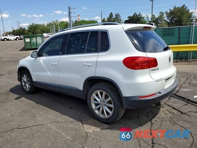 Drugie zdjęcie samochodu z przodu: 2017 VOLKSWAGEN TIGUAN WOLFSBURG VIN:WVGRV7AX7HK016737 - miniatura