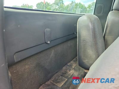 Zdjęcie 10 z 12 samochodu: 2005 GMC NEW SIERRA C1500 VIN:1GTEC14X55Z324560 - miniatura