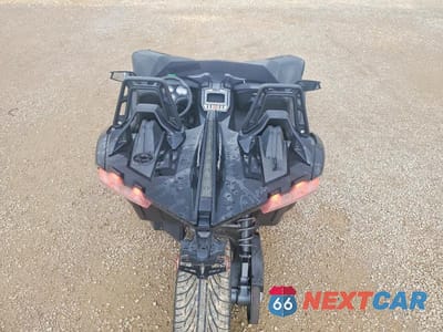 Zdjęcie 6 z 9 samochodu: 2017 POLARIS SLINGSHOT VIN:57XAASFA3H8120506 - miniatura