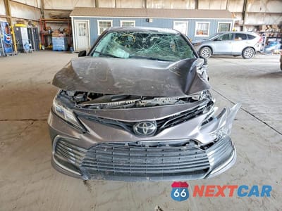 Piąte zdjęcie samochodu w środku: 2023 TOYOTA CAMRY LE VIN:4T1C11AK8PU146127 - miniatura