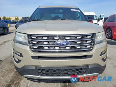 Piąte zdjęcie samochodu w środku: 2017 FORD EXPLORER XLT VIN:1FM5K7DH8HGA67114 - miniatura