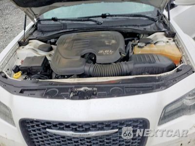 Zdjęcie 11 z 12 samochodu: 2016 CHRYSLER 300 S VIN:2C3CCABG5GH135067 - miniatura