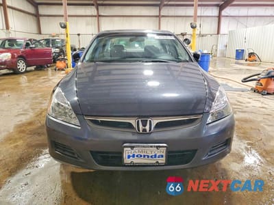 Piąte zdjęcie samochodu w środku: 2006 HONDA ACCORD EX VIN:1HGCM56736A049717 - miniatura