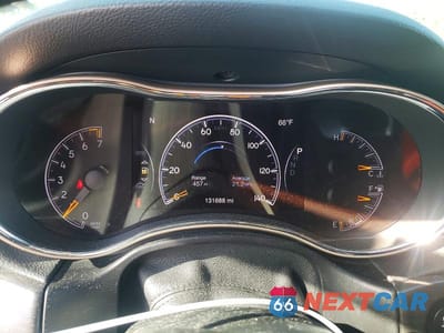 Zdjęcie 9 z 13 samochodu: 2017 JEEP GRAND CHEROKEE LAREDO VIN:1C4RJFAG2HC841959 - miniatura