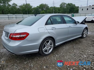 Trzecie zdjęcie samochodu z tyłu: 2013 MERCEDES-BENZ E 350 4MATIC VIN:WDDHF8JB0DA738399 - miniatura