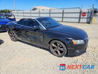 Czwarte zdjęcie samochodu z boku: 2012 AUDI A5 PREMIUM PLUS VIN:WAULFAFH5CN000384 - miniatura