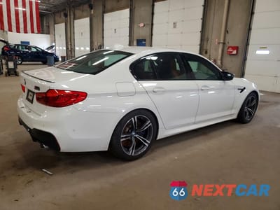 Trzecie zdjęcie samochodu z tyłu: 2019 BMW M5 BASE VIN:WBSJF0C57KB285807 - miniatura