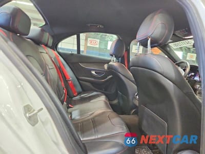 Zdjęcie 10 z 12 samochodu: 2016 MERCEDES-BENZ C 450 4MATIC AMG VIN:55SWF6EB2GU133262 - miniatura