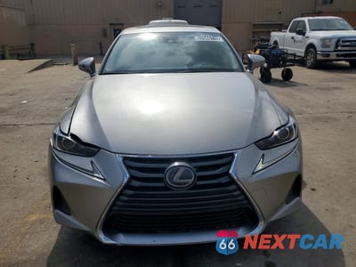 Piąte zdjęcie samochodu w środku: 2019 LEXUS IS 300 VIN:JTHC81D21K5037411 - miniatura