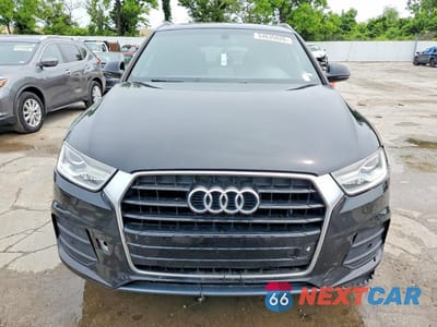 Piąte zdjęcie samochodu w środku: 2017 AUDI Q3 PREMIUM VIN:WA1BCCFS6HR013833 - miniatura
