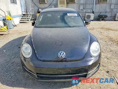 Piąte zdjęcie samochodu w środku: 2013 VOLKSWAGEN BEETLE TURBO VIN:3VWV67ATXDM602667 - miniatura