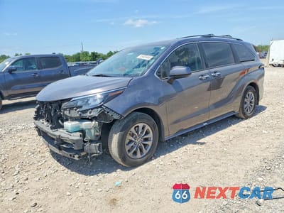 2024 TOYOTA SIENNA XLE 5TDYRKEC1RS215694 - główne zdjęcie licytacji z USA - miniatura