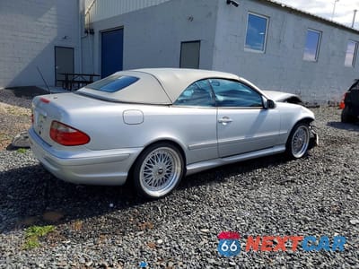 Trzecie zdjęcie samochodu z tyłu: 2003 MERCEDES-BENZ CLK 430 VIN:WDBLK70G33T133284 - miniatura