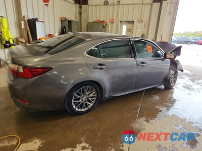 Trzecie zdjęcie samochodu z tyłu: 2018 LEXUS ES 350 VIN:58ABK1GGXJU093667 - miniatura