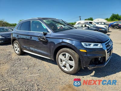 Czwarte zdjęcie samochodu z boku: 2019 AUDI Q5 PREMIUM PLUS VIN:WA1BNAFY7K2073753 - miniatura