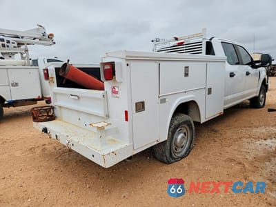 Trzecie zdjęcie samochodu z tyłu: 2017 FORD F250 SUPER DUTY VIN:1FD7W2B64HEE09719 - miniatura